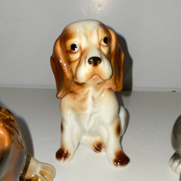 Trio of Vintage Basset Hound Dogs Ceramic Figurines - Picture 4 of 9